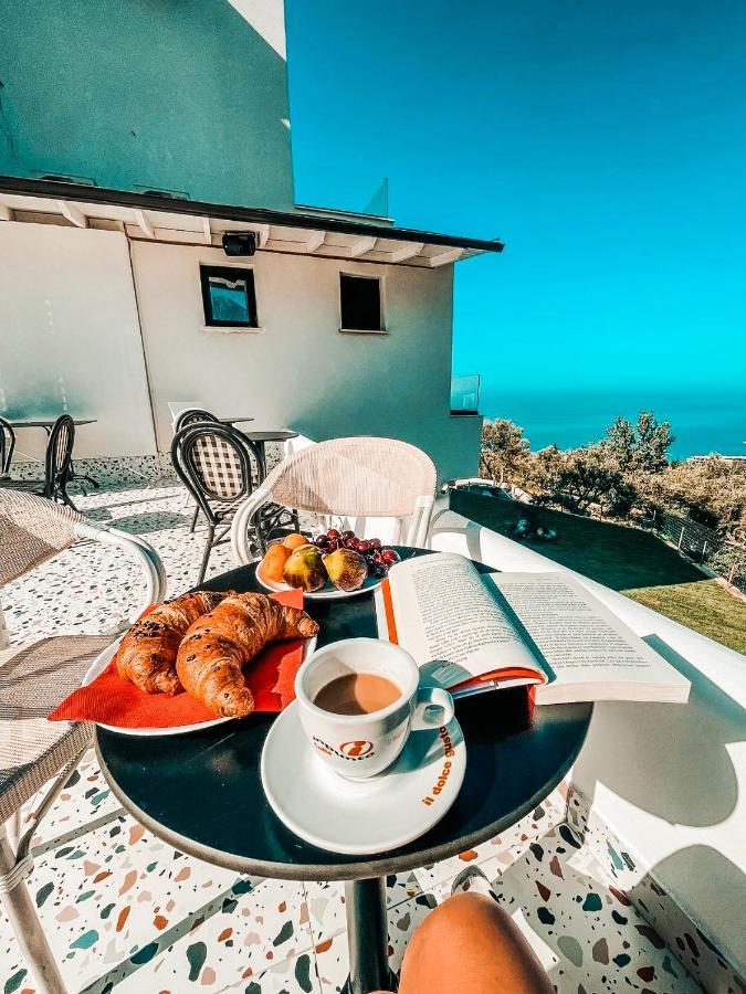 Gogo'S Boutique Hotel Dhermi Ngoại thất bức ảnh