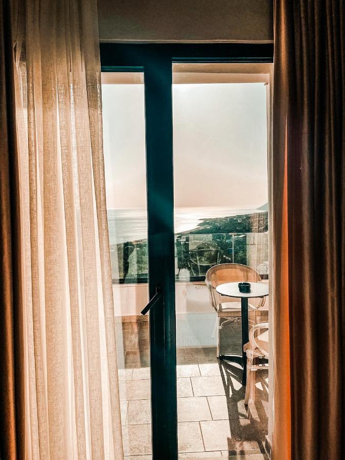 Gogo'S Boutique Hotel Dhermi Ngoại thất bức ảnh
