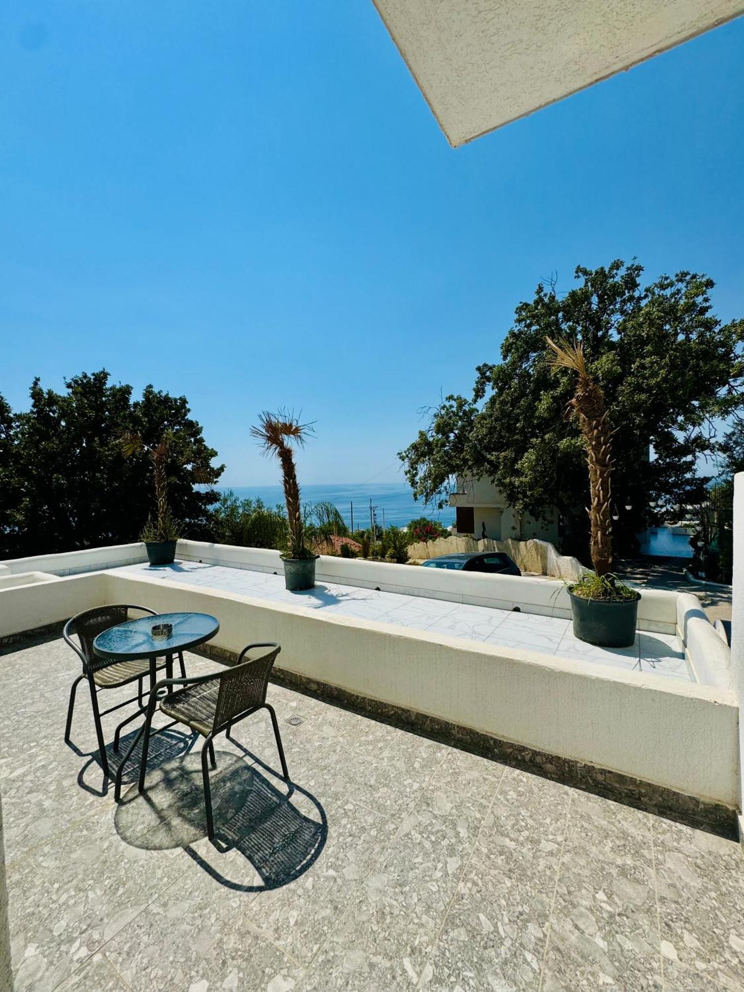 Gogo'S Boutique Hotel Dhermi Ngoại thất bức ảnh
